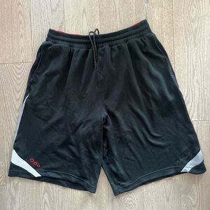 Under Armour Black Athletic Shorts In size L